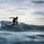 Obóz surfingowy dla dzieci – Jastarnia i okolice Helu. Gdzie wysłać dziecko w 2026 roku?